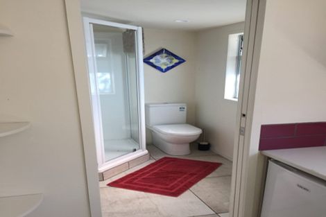 Photo of property in 7 Paturoa Road, Titirangi, Auckland, 0604