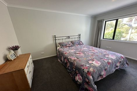 Photo of property in 2a Leadline Place, Whitby, Porirua, 5024