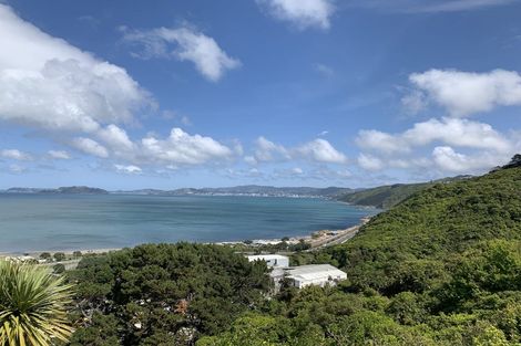 Photo of property in 7a Korokoro Road, Korokoro, Lower Hutt, 5012