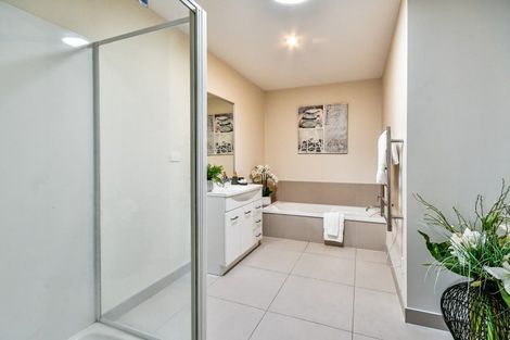Photo of property in 13 Pipipi Crescent, Takanini, 2112