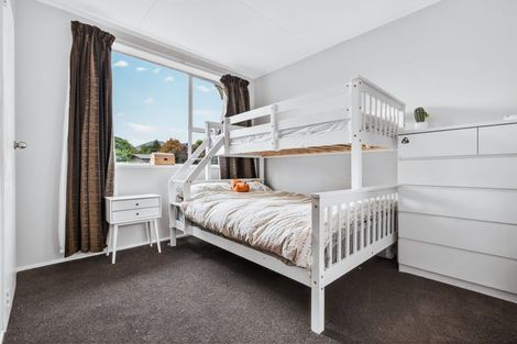 Photo of property in 16 Sunset Street, Hilltop, Taupo, 3330