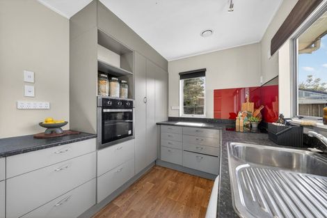 Photo of property in 8b Kupe Drive, Carterton, 5713