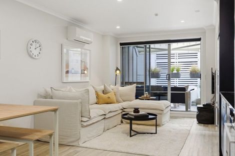 Photo of property in 2/19 Victoria Road, Mount Maunganui, 3116