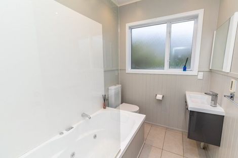 Photo of property in 8 Melvill Grove, Waterloo, Lower Hutt, 5011