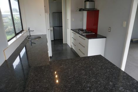 Photo of property in 2/170 Old Wairoa Road, Papakura, 2110