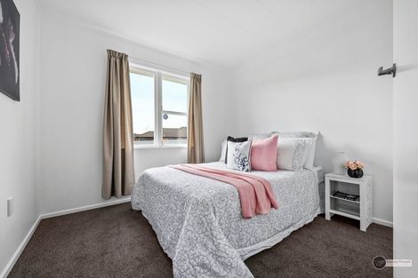 Photo of property in 40 Russell Road, Wainuiomata, Lower Hutt, 5014