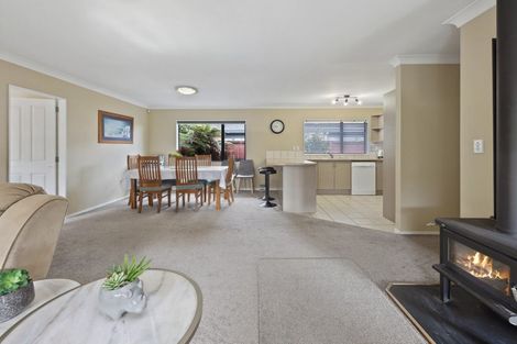 Photo of property in 56a Aquarius Drive, Kawaha Point, Rotorua, 3010