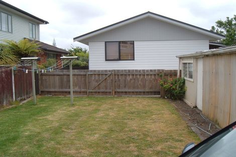 Photo of property in 4 Peachgrove Road, Te Atatu Peninsula, Auckland, 0610