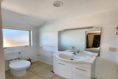 Photo of property in 20 Blackwood Drive, Wattle Downs, Auckland, 2103