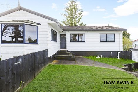 Photo of property in 1/8 Anglers Way, Wattle Downs, Auckland, 2102