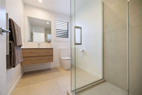 Photo of property in 18 Chapman Way, Jacks Point, 9371