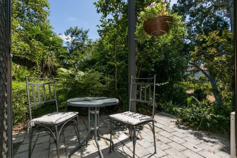 Photo of property in 2 Kopanga Road, Havelock North, 4130