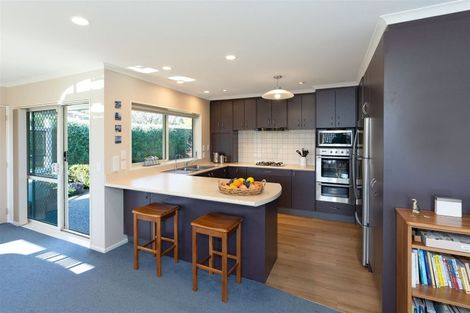 Photo of property in 98 Regent Drive, Paraparaumu Beach, Paraparaumu, 5032