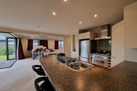 Photo of property in 23a Kelvin Road, Papakura, 2110