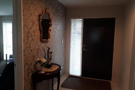 Photo of property in 13 Maple Place, Rangiora, 7400