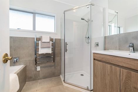 Photo of property in 15 Joyce Street, Pahurehure, Papakura, 2113