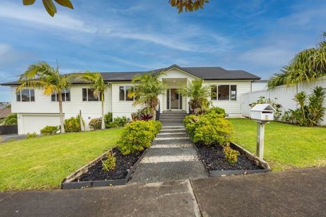 Photo of property in 21 Hornbill Drive, Fairview Heights, Auckland, 0632