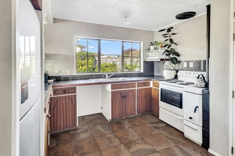 Photo of property in 1/16 Carl Avenue, Havelock North, 4130