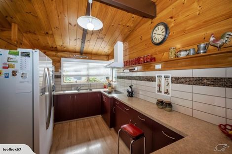 Photo of property in 28 Meachen Terrace, Waiuku, 2123