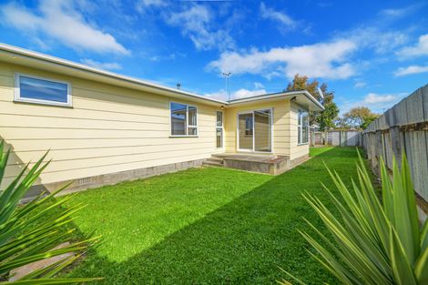 Photo of property in 18 Acacia Street, Kelvin Grove, Palmerston North, 4414
