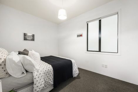 Photo of property in Endeavour Apartments, 18/125u Thorndon Quay, Pipitea, Wellington, 6011