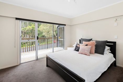 Photo of property in 26 Daffodil Street, Titirangi, Auckland, 0604