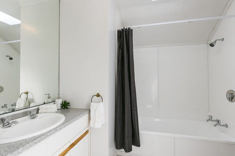 Photo of property in 50f1 Rintoul Street, Newtown, Wellington, 6021