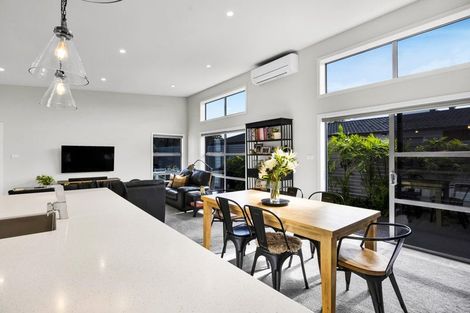 Photo of property in 17 Victoria Street, Hawera, 4610