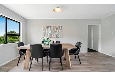 Photo of property in 12 Landsdale Place, Massey, Auckland, 0614