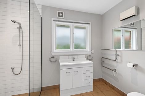Photo of property in 231 Fifield Terrace, Opawa, Christchurch, 8023