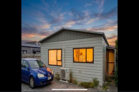 Photo of property in 13c Burns Street, South Dunedin, Dunedin, 9012