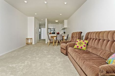 Photo of property in Apollo Apartments, 201/46 Rosedale Road, Rosedale, Auckland, 0632