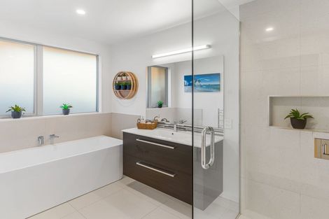 Photo of property in 16 Carpenter Drive, Prebbleton, 7604