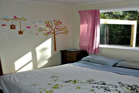 Photo of property in 16 Ivy Place, Birkdale, Auckland, 0626