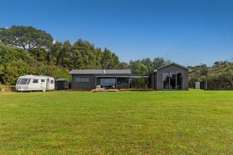Photo of property in 106a Horongaherehere Row, Te Rerenga, Coromandel, 3582