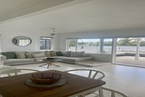 Photo of property in 20 Jean Place, Stanmore Bay, Whangaparaoa, 0932