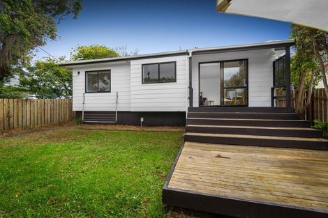 Photo of property in 642a Whangaparaoa Road, Stanmore Bay, Whangaparaoa, 0932