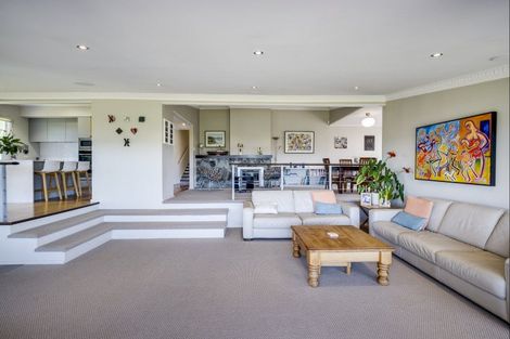 Photo of property in 130 Durham Drive, Havelock North, 4130
