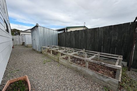 Photo of property in 16 Willowstream Grove, Cloverlea, Palmerston North, 4412