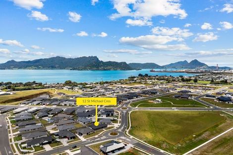 Photo of property in 12 Saint Michaels Crescent, Kelburn, Wellington, 6012