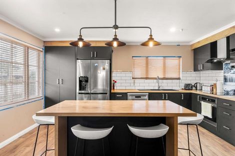 Photo of property in 208 Ngamotu Road, Spotswood, New Plymouth, 4310