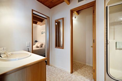 Photo of property in 19 Goldfield Heights, Queenstown, 9300
