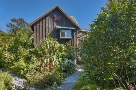 Photo of property in 42 Gibbs Road, Collingwood, 7073
