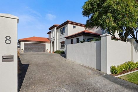 Photo of property in 8 Tupare Place, Highlands Park, New Plymouth, 4312