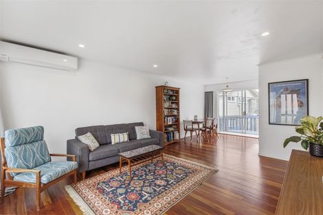 Photo of property in 2 May Avenue, Te Atatu South, Auckland, 0610