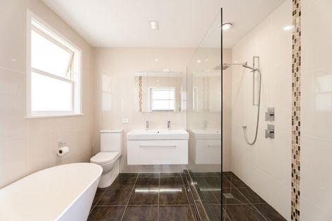 Photo of property in 97a Glanmire Road, Newlands, Wellington, 6037