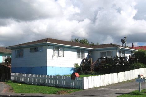 Photo of property in 4/14 Dalmatia Place, Henderson, Auckland, 0612