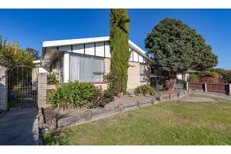Photo of property in 72 Denise Crescent, Hornby, Christchurch, 8042