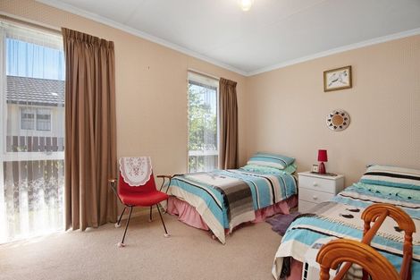 Photo of property in 44 Hillcrest Drive, Kelvin Grove, Palmerston North, 4414