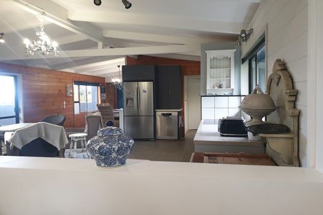 Photo of property in 15 Puriri Place, Tuateawa, Coromandel, 3583